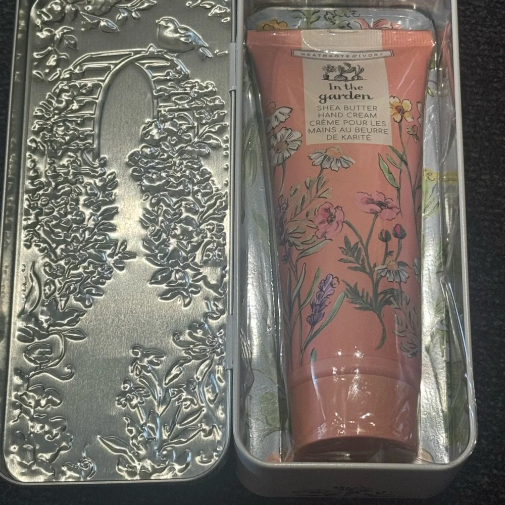 Multiples Floral Gift Basket with Pink and Black Accents - Picture 4 of 6